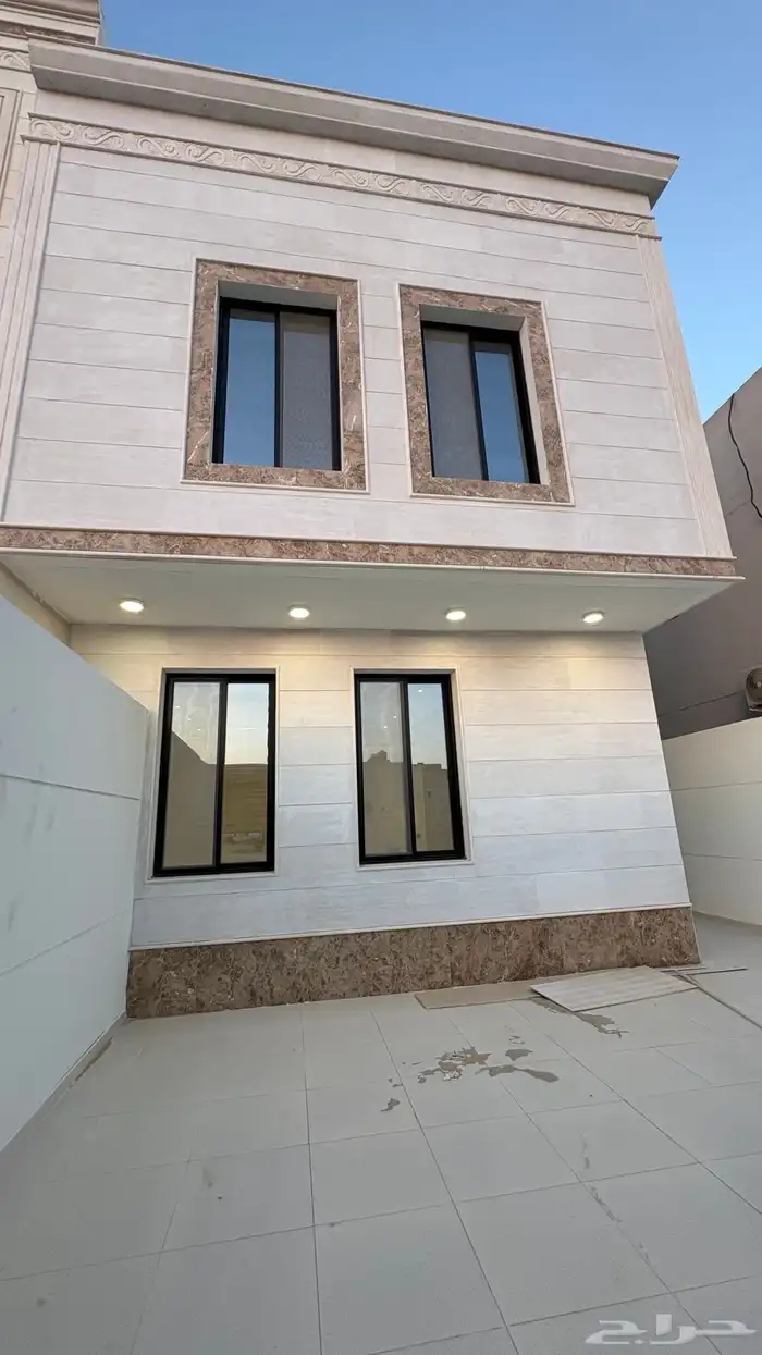 للبيع شقه دور ارضي 1