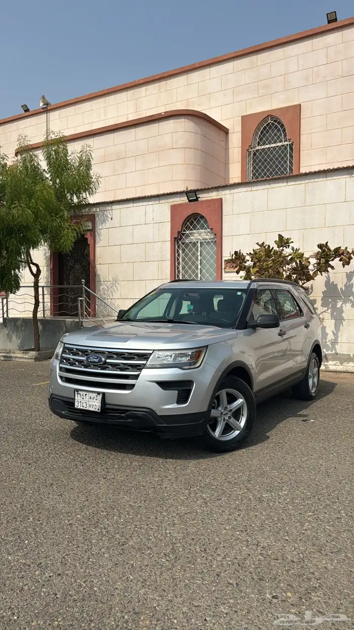 اكسبلورر 2018 نظيف V6 دبل تنفس طبيعي 0