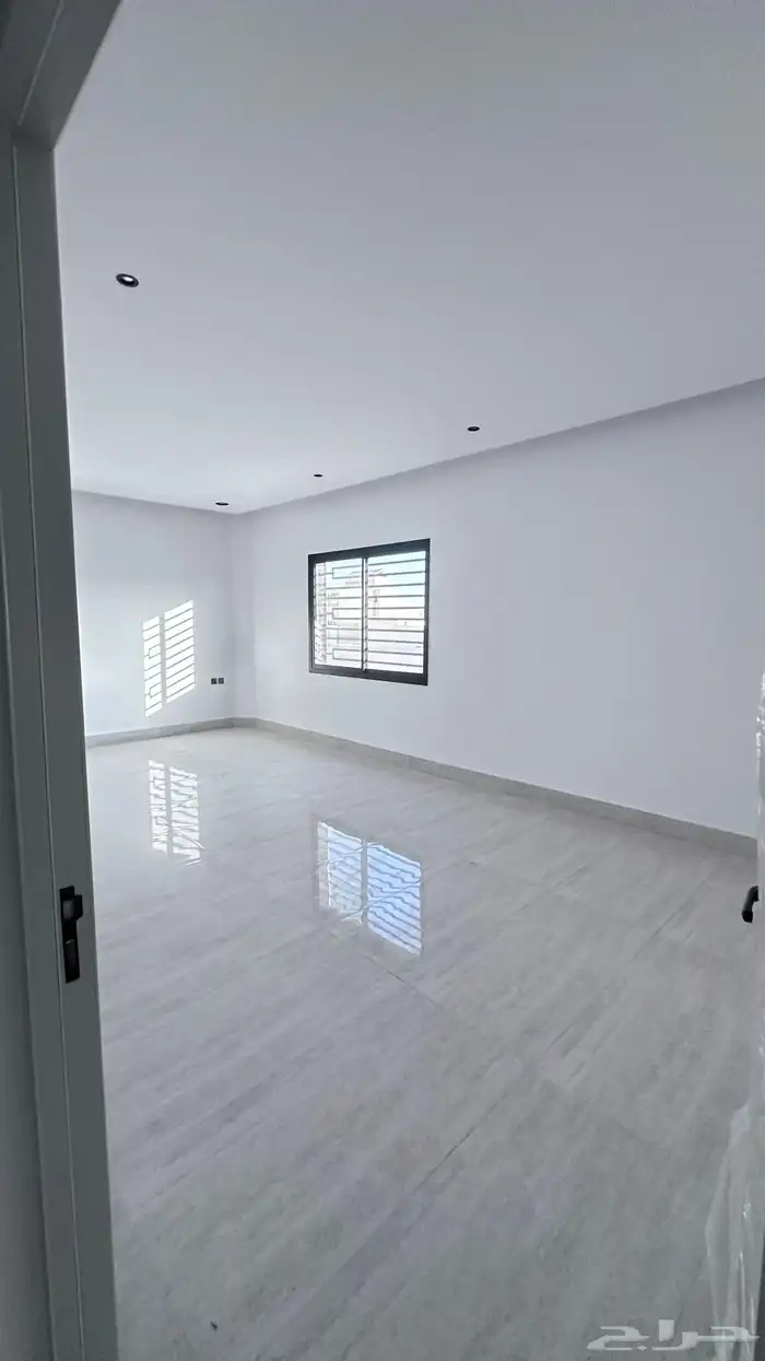 دور كامل في الدور الاول للأيجار بحي طويق ايجار شهري4000 5