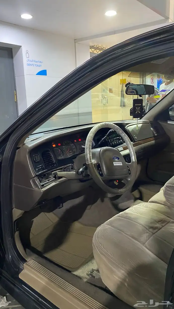 فورد فكتوريا 2003 10