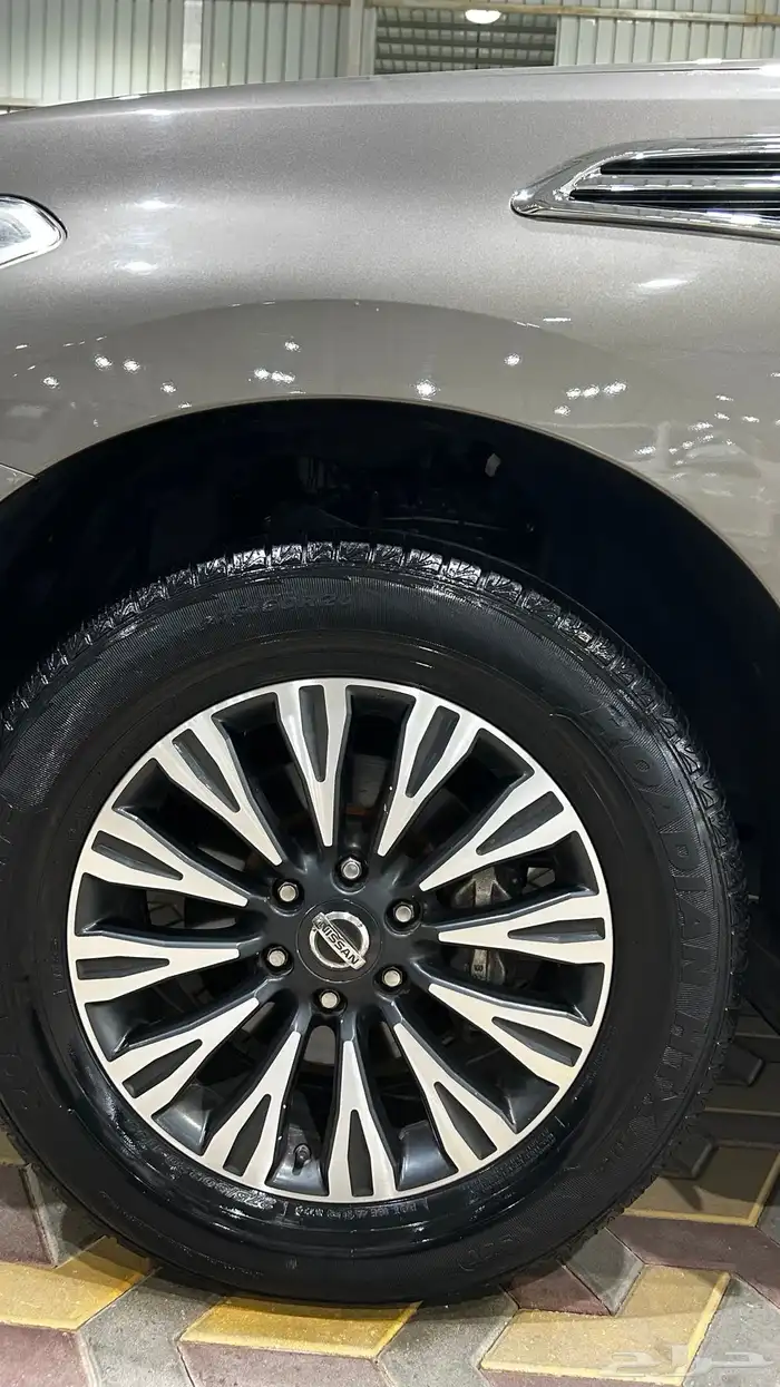 نيسان باترول 25