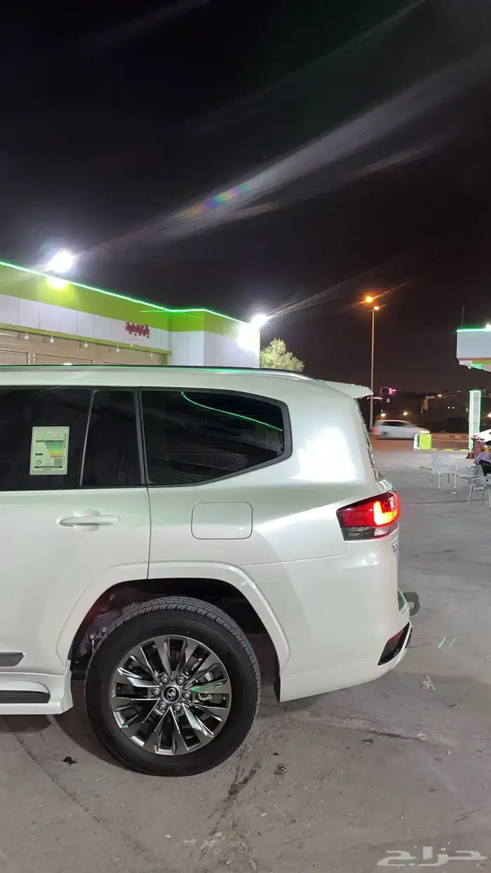 لاند كروزر 2023 8