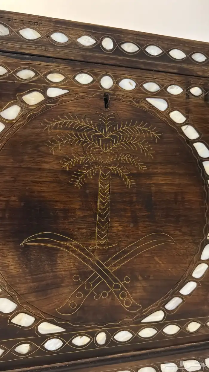 صندوق زان مزغرف بصدف و خيوط نحاس 7