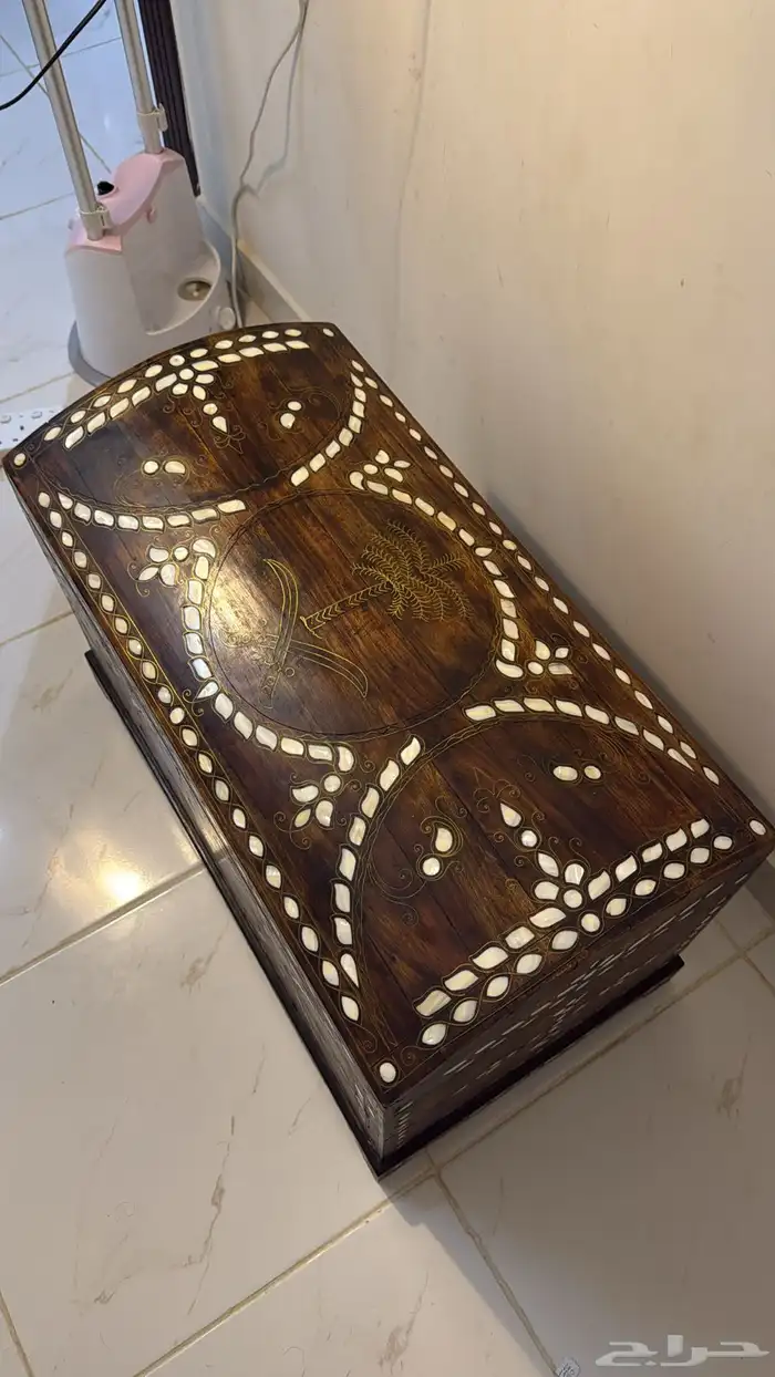 صندوق زان مزغرف بصدف و خيوط نحاس 6