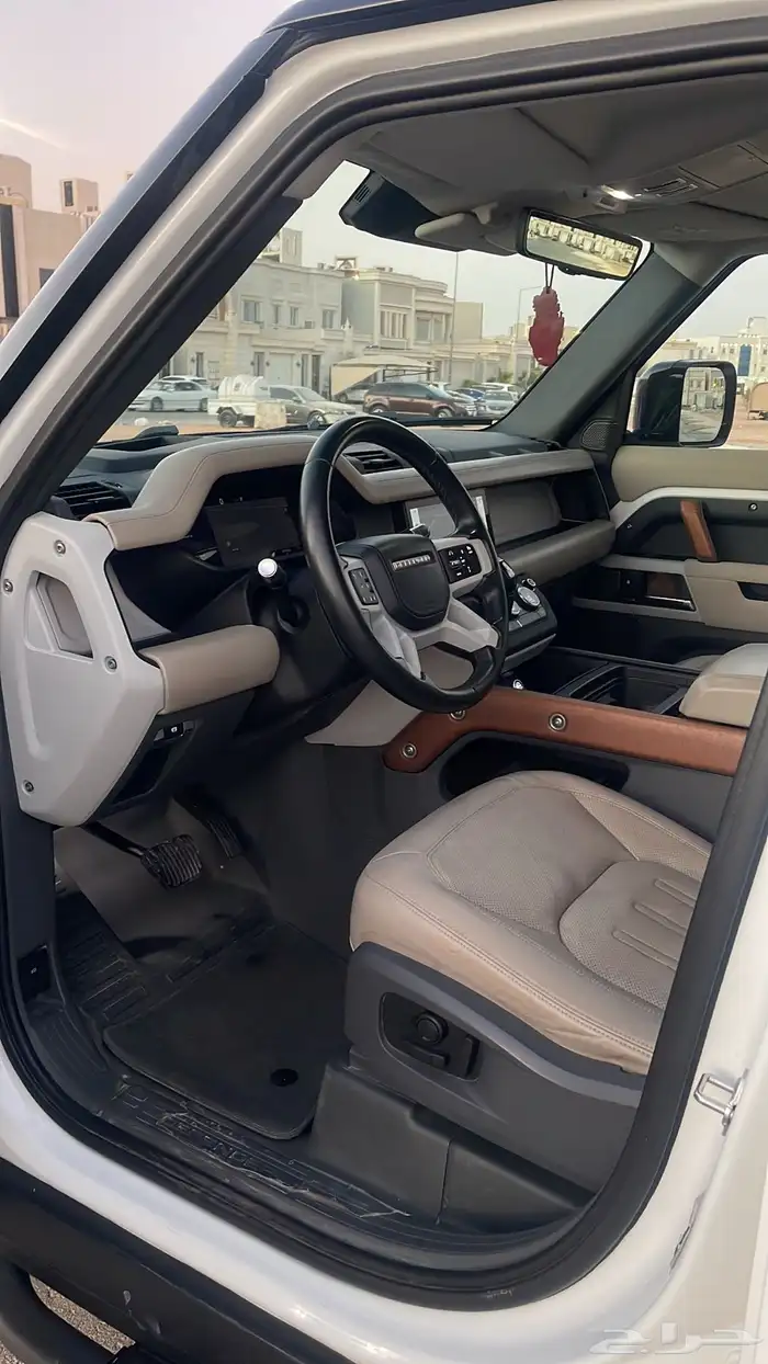 لاند روفر ديفندر 2020 4