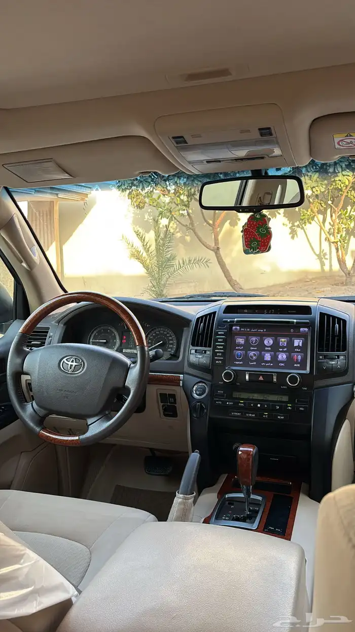 لاندكروزر مديل 2014 8سرندل فل كامل 11