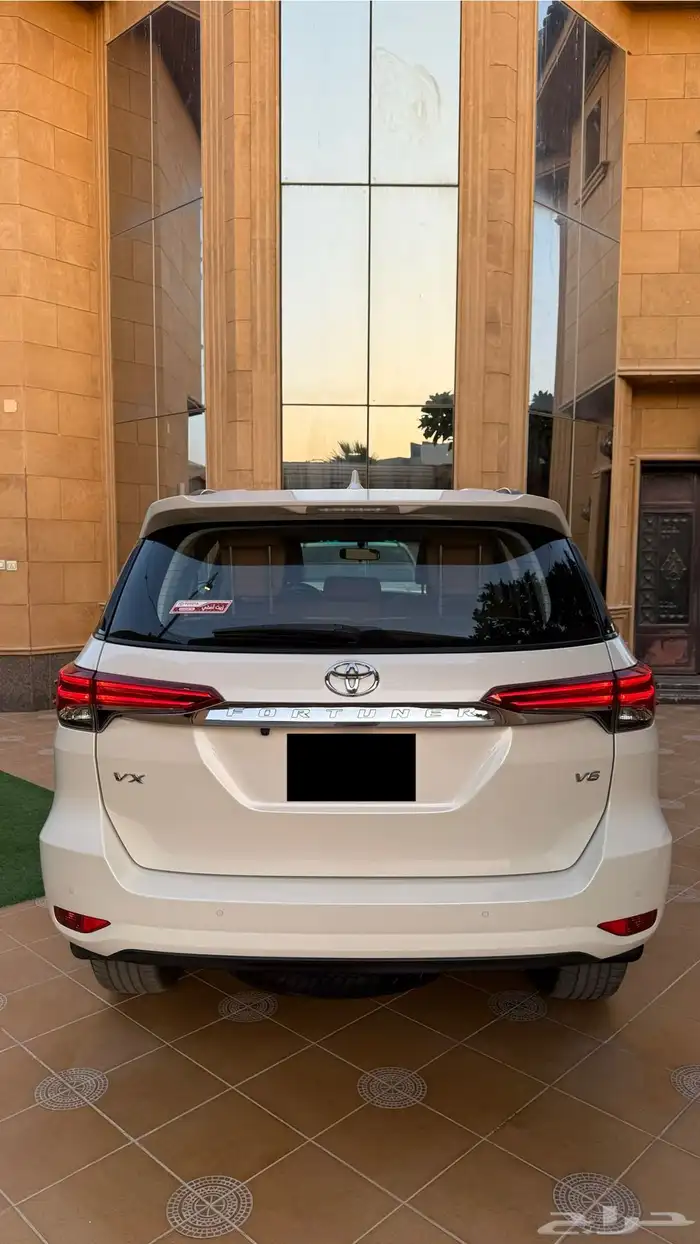 تويوتا فورتشنر موديل 2022 فئة VX6 14