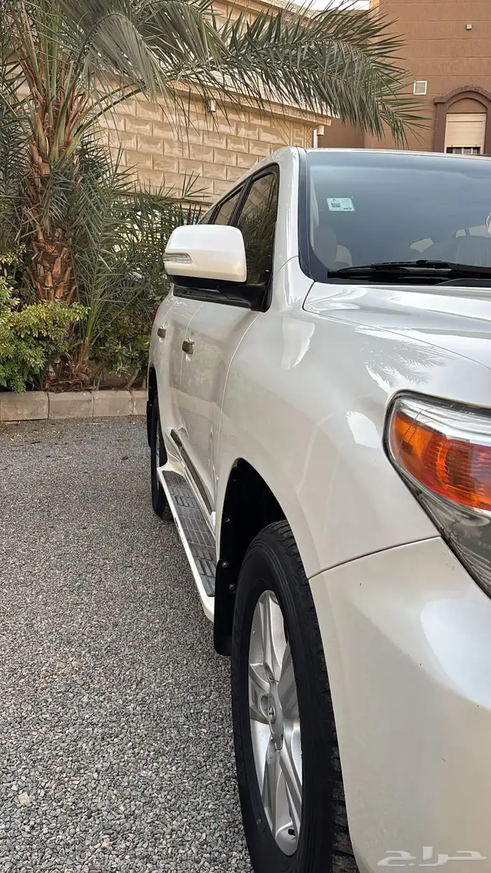 لاندكروزر مديل 2014 8سرندل فل كامل 5