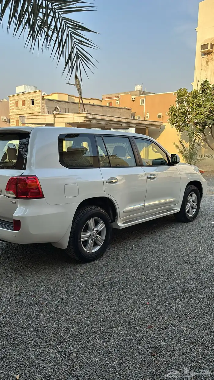 لاندكروزر مديل 2014 8سرندل فل كامل 8