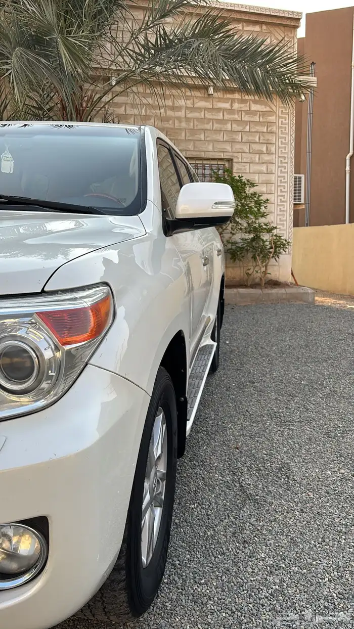 لاندكروزر مديل 2014 8سرندل فل كامل 4