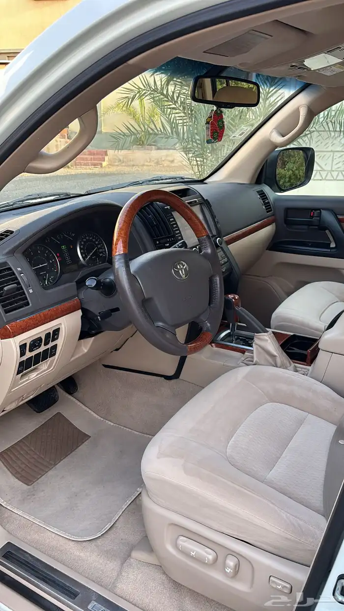 لاندكروزر مديل 2014 8سرندل فل كامل 10