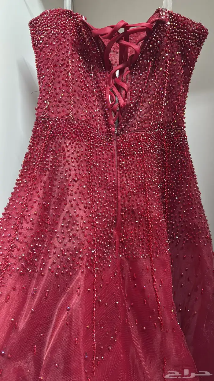 فستان استخدم مره وحده سعره 300 مقاس 1 1