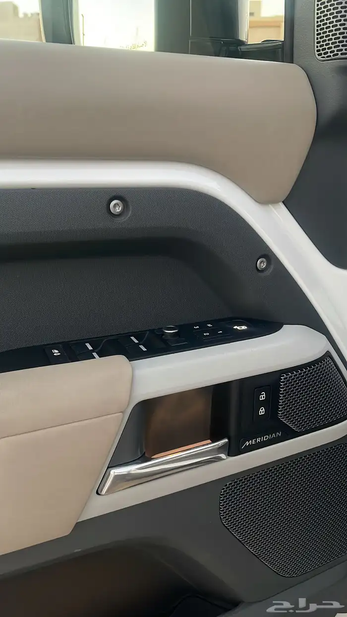 لاند روفر ديفندر 2020 7