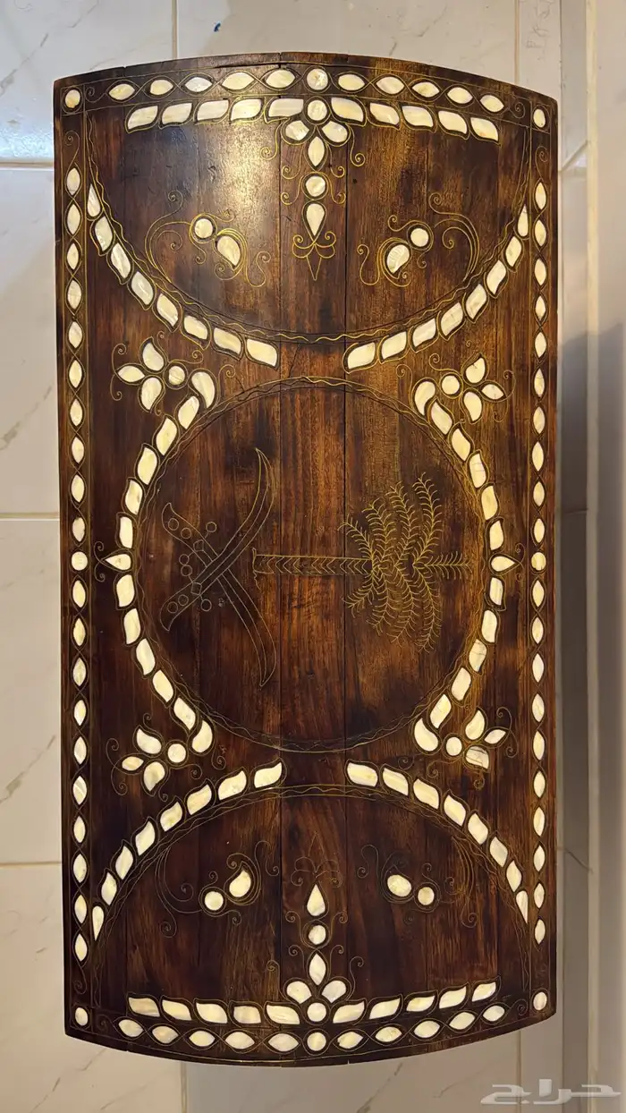 صندوق زان مزغرف بصدف و خيوط نحاس 2