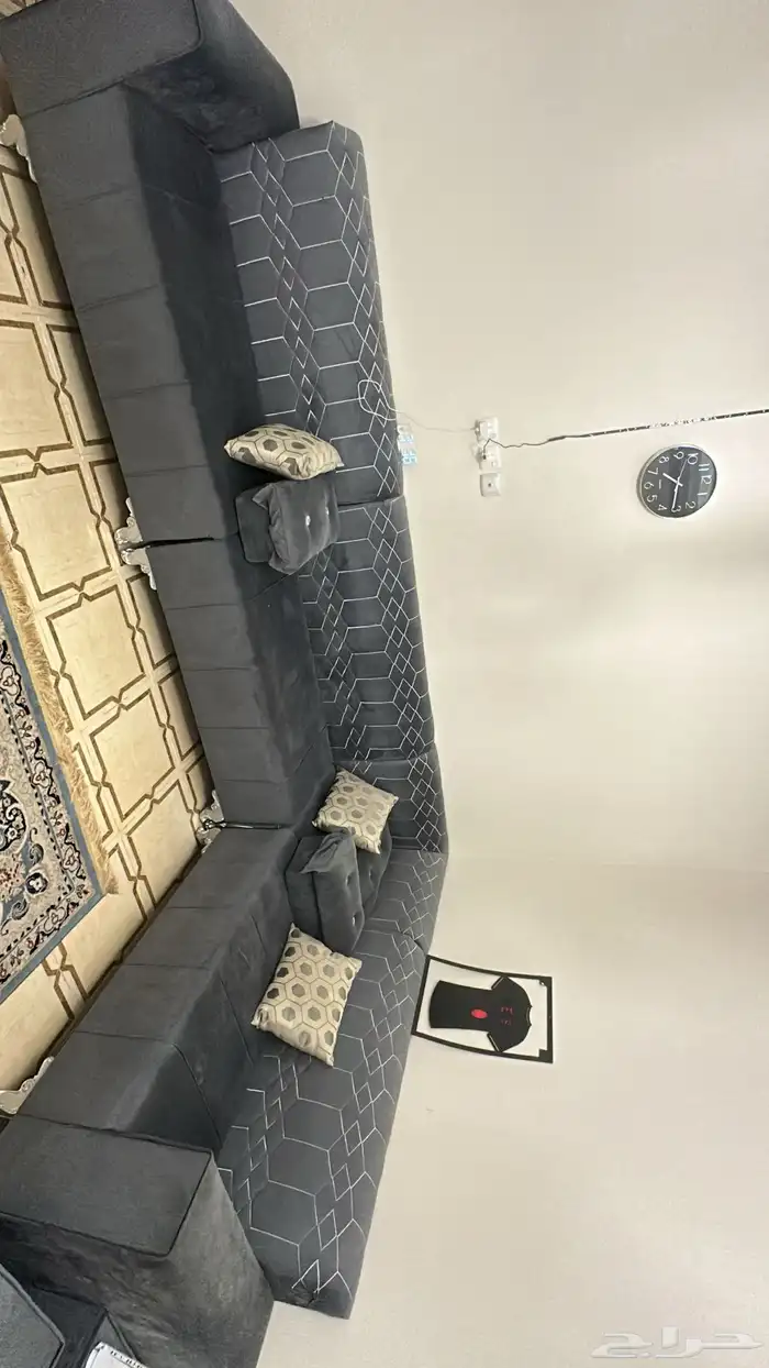 بيع كنب وطولات طقم الكنب بحالة جيد والسعر على السوم 0