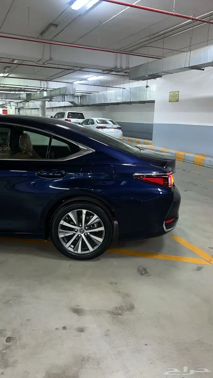 لكزس ES 250 2021 5