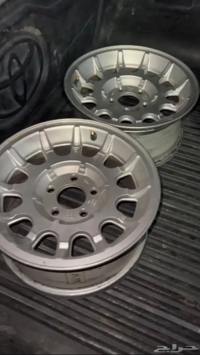 للبيع 4 جنوط فورد مقاس 15 تركب على الهايلوكس 0