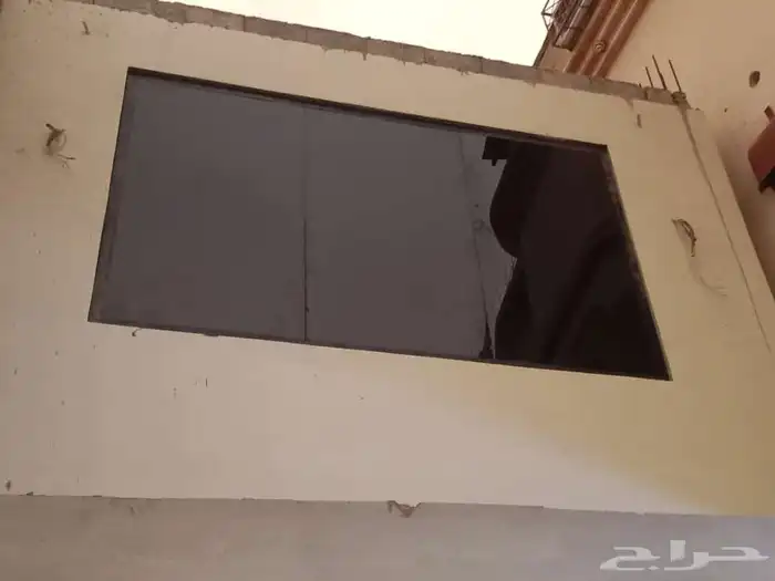 زجاج سكريت والمنيوم واستركشر 9