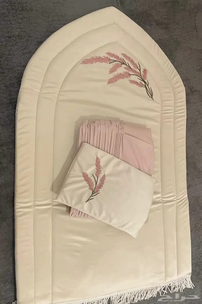 طقوم صلاه بسعر جمله للمتاجر الاكتروانيه بجميع الالوان 2