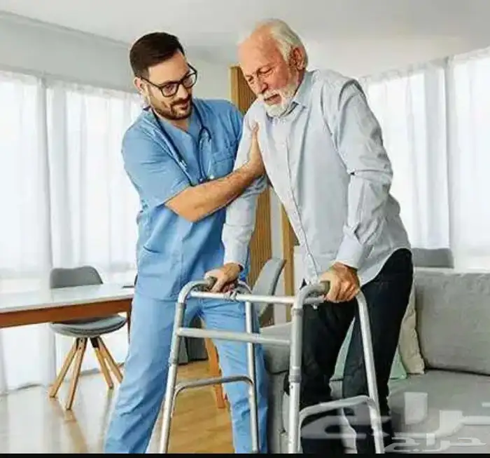 ممرضات وممرضين ومرافقين رعاية منزلية 2