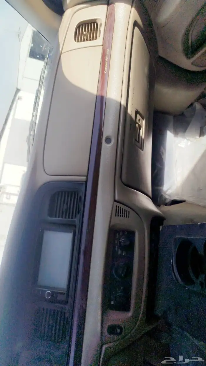 فورد فكتوريا 2005 2011 مسطرة فكتوريا نظيفة اصلية السعر 800 3