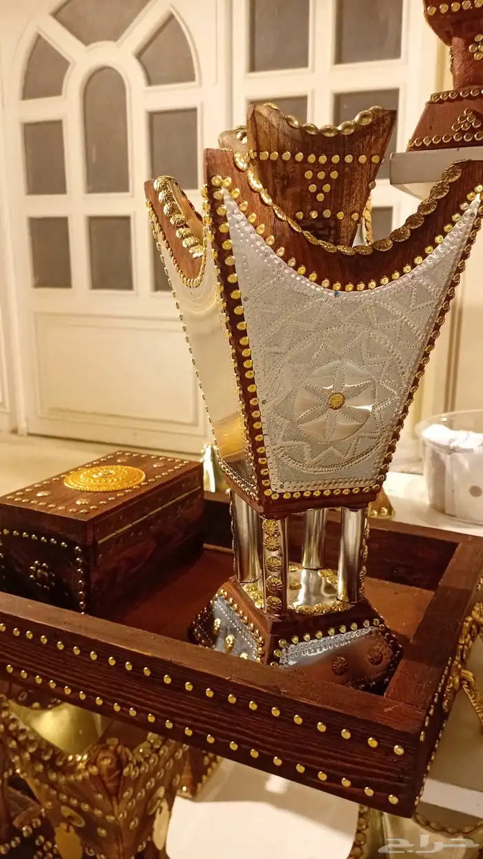 طقم ملكي مع الصينية 0