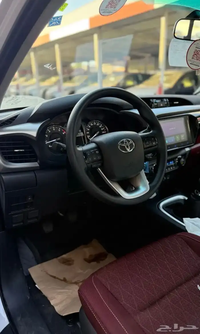 تويوتا هايلكس GLX2بنزين 2025 كاش وتقسيط 8