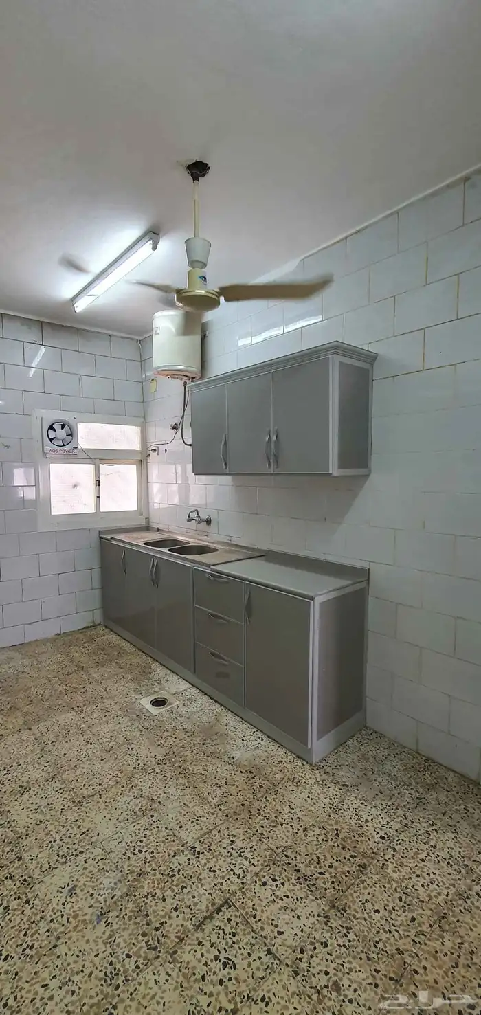 دورين بلاطه للايجار الواديين ابها 4