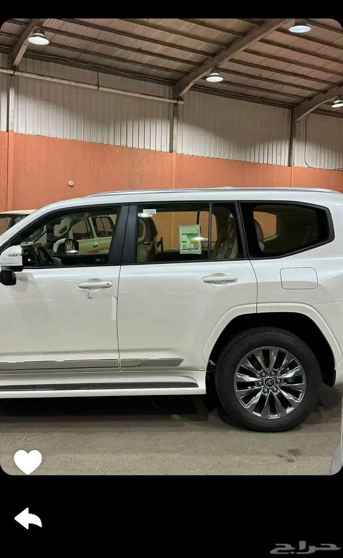 لاندكروزر 2024 رقم 4 بنزين ماشي 28 الف 6