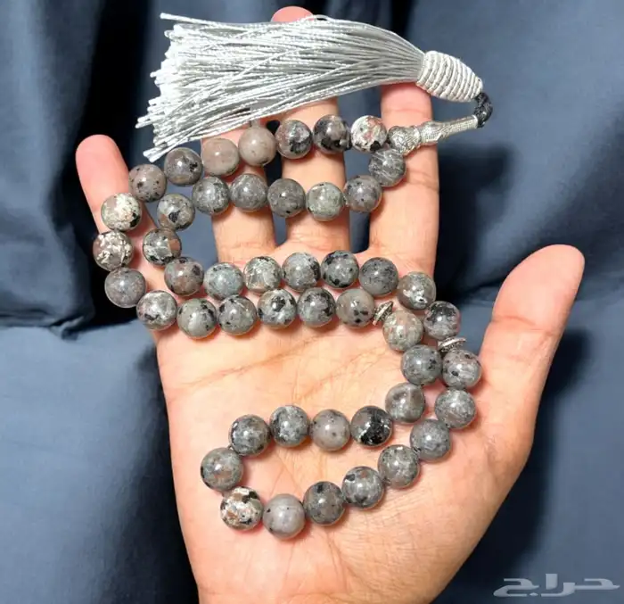 خواتم وسبح على اللايف حياكم 3