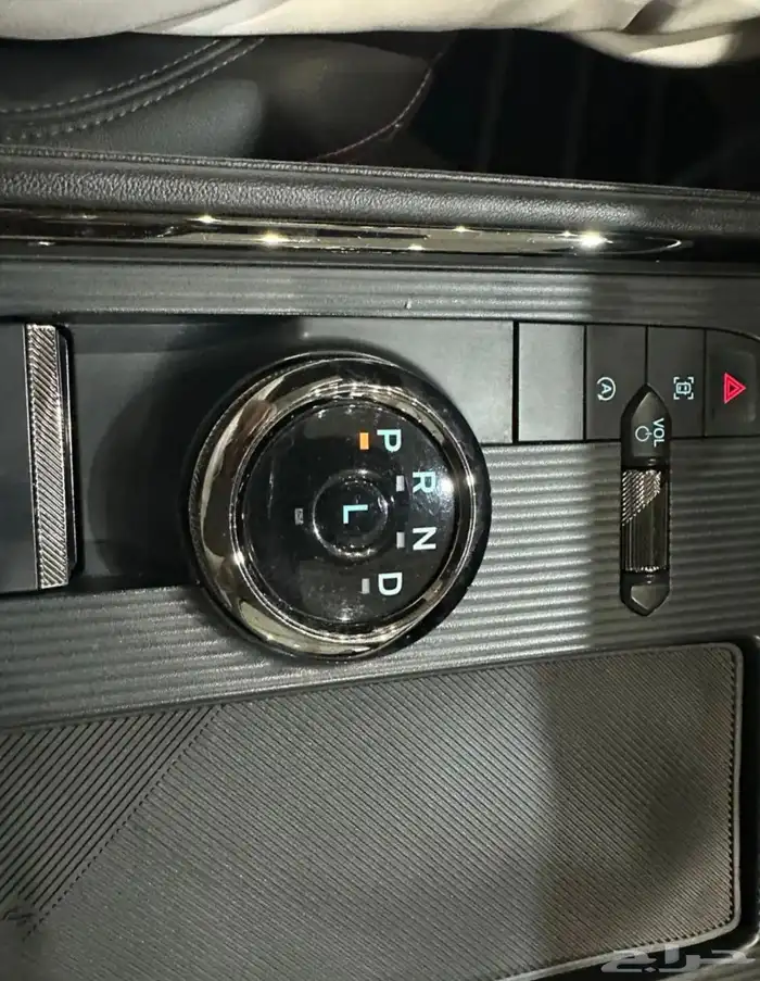 فورد تورس ترند موديل 2023 نضيف جدا 8