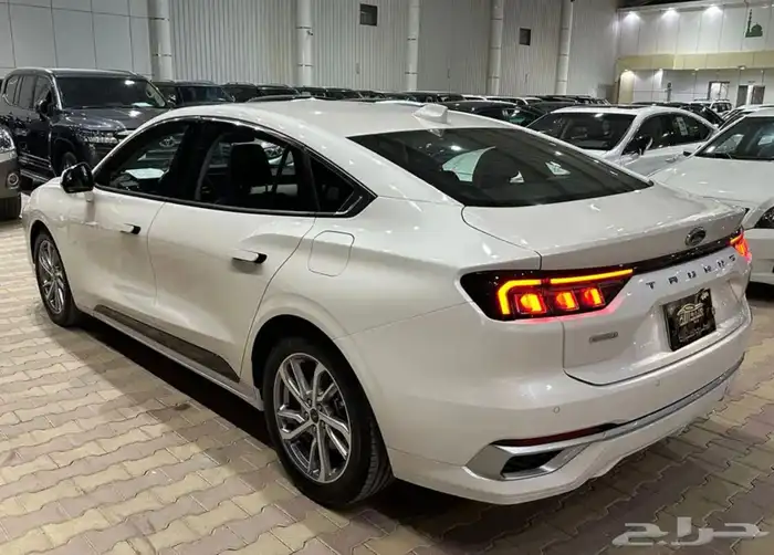 فورد تورس ترند موديل 2023 نضيف جدا 19