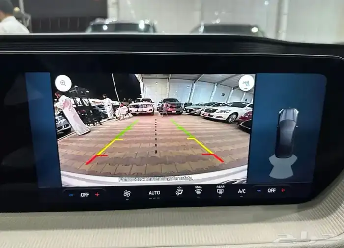 فورد تورس ترند موديل 2023 نضيف جدا 9