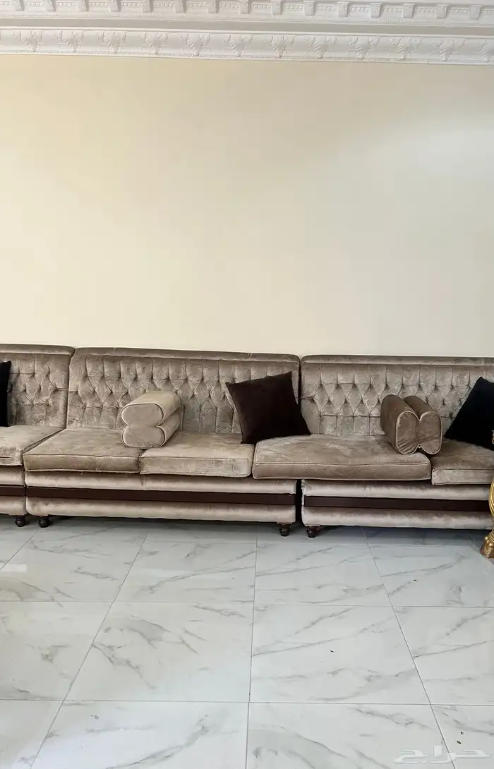 للبيع كنب نظيف 0