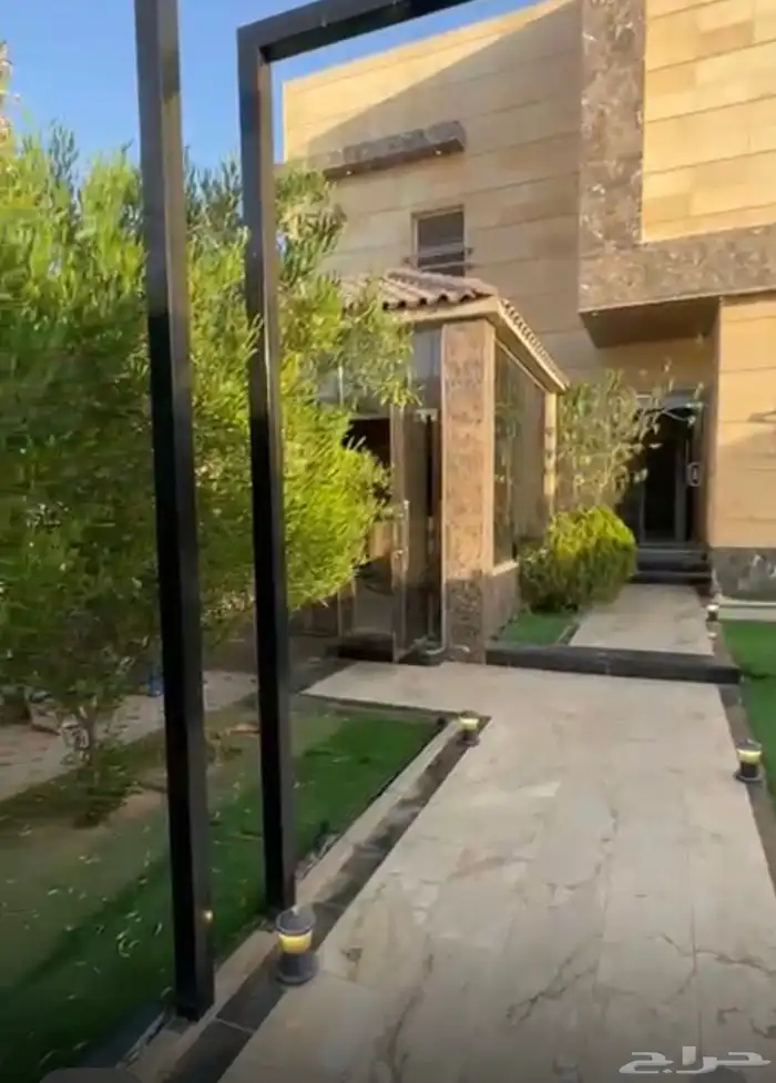 فيلا (دور   شقتين ) بموقع مميز بالجوهرة 0