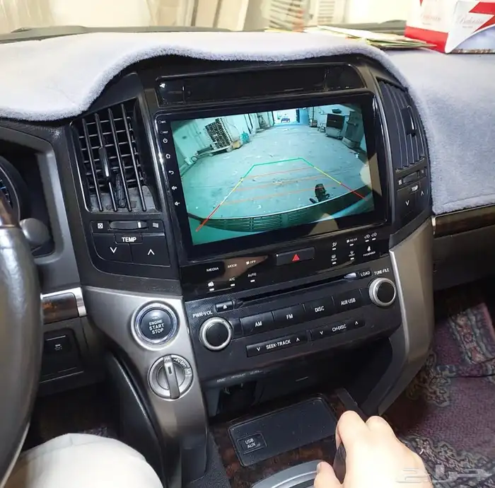 شاشة لاندكروزر VXR مع تحكم المكيف 2012 4