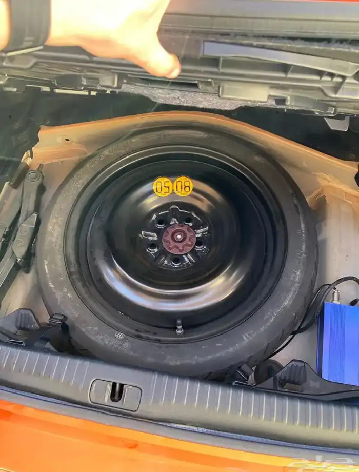 لكزس RC F-SPORT بلون جميل وممشى 102 ألف كيلو. 8