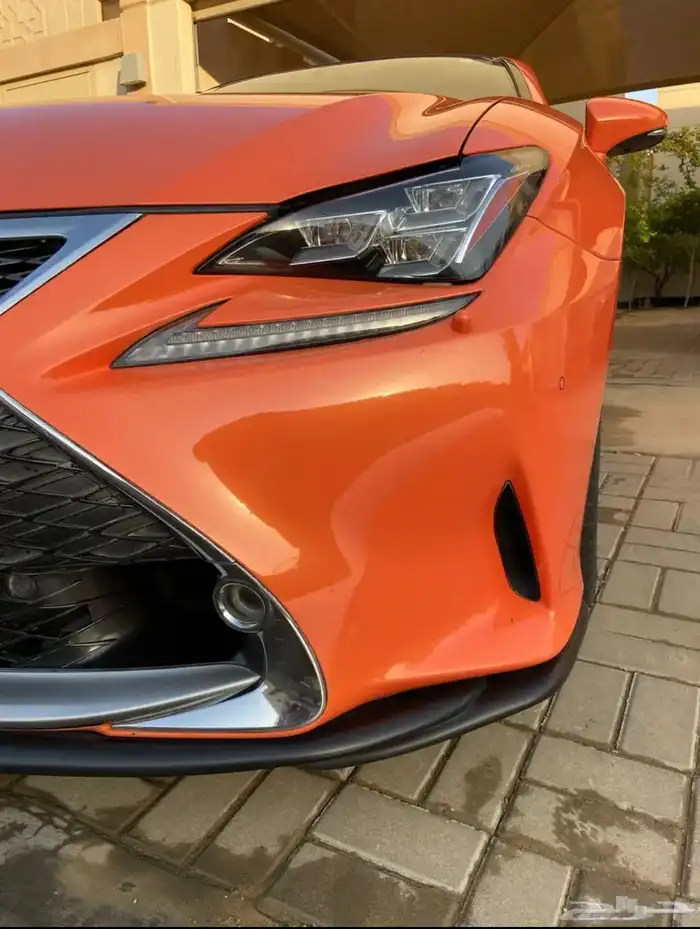 لكزس RC F-SPORT بلون جميل وممشى 102 ألف كيلو. 0
