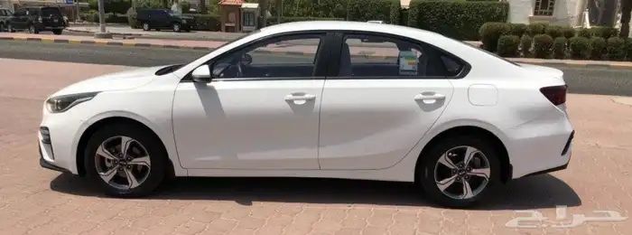 للبيع كيا سيراتو موديل 2021 3