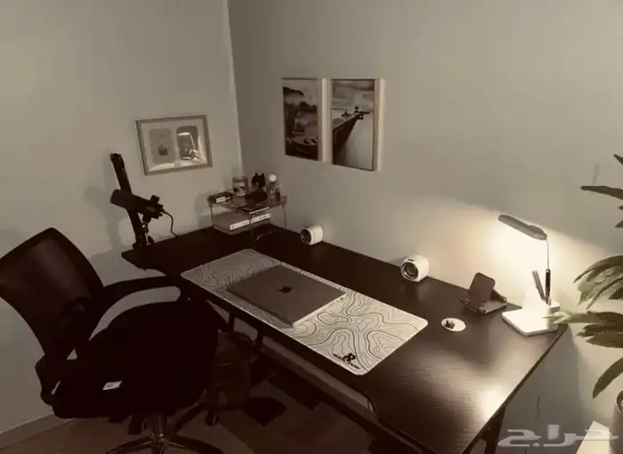 طاولة ما انفتحت نفس اللي بالصورة  لون ابيض 0