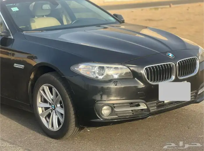 BMW 520 i الفئه الخامسه نظيفه جدا موديل 2015 1
