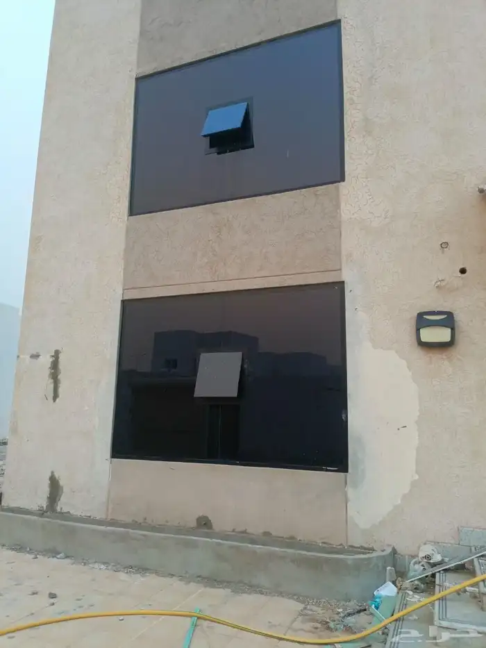 زجاج سكريت والمنيوم واستركشر 7