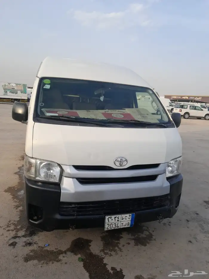 للبيع تويوتا باص بضايع سقف رفيع 0