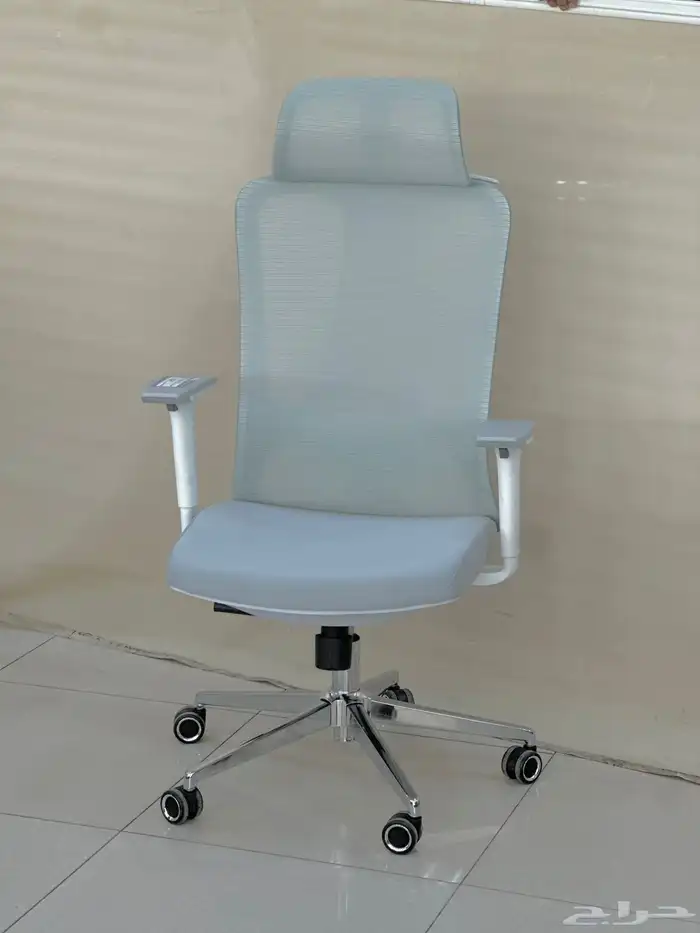 محطات عمل  كراسي محاضرات  جلسات خارجيه  مكاتب  كراسي 9