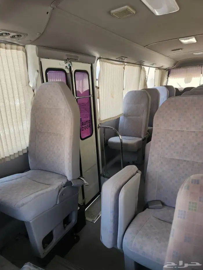 الباص تويوتا كوستر 30 ركاب إيجار 1
