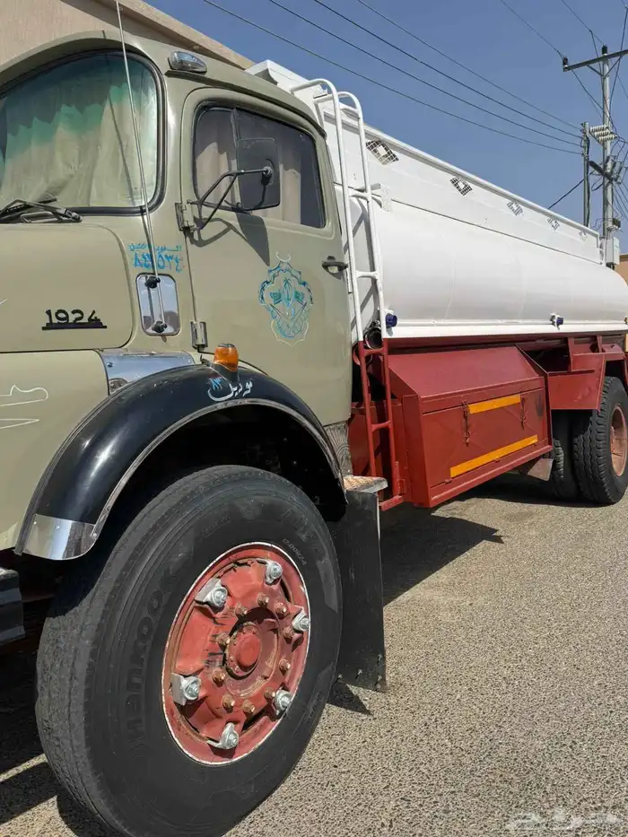 وايت عايدي 12طن موديل 83جفالي مجدد مفحوص للتواصل 5