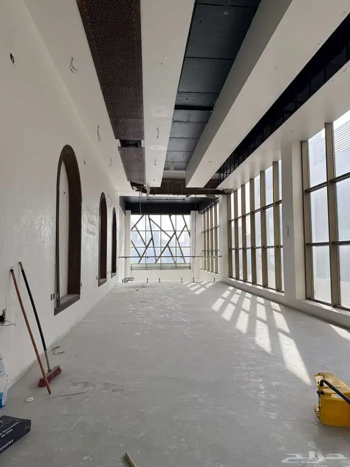 محل للإيجار في الكورنيش مدينة الخبر 8