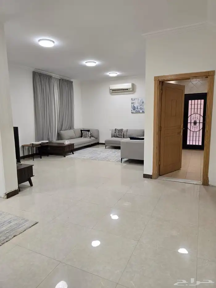 فيلا للايجار في حي الصحافه المربع الذهبي 1