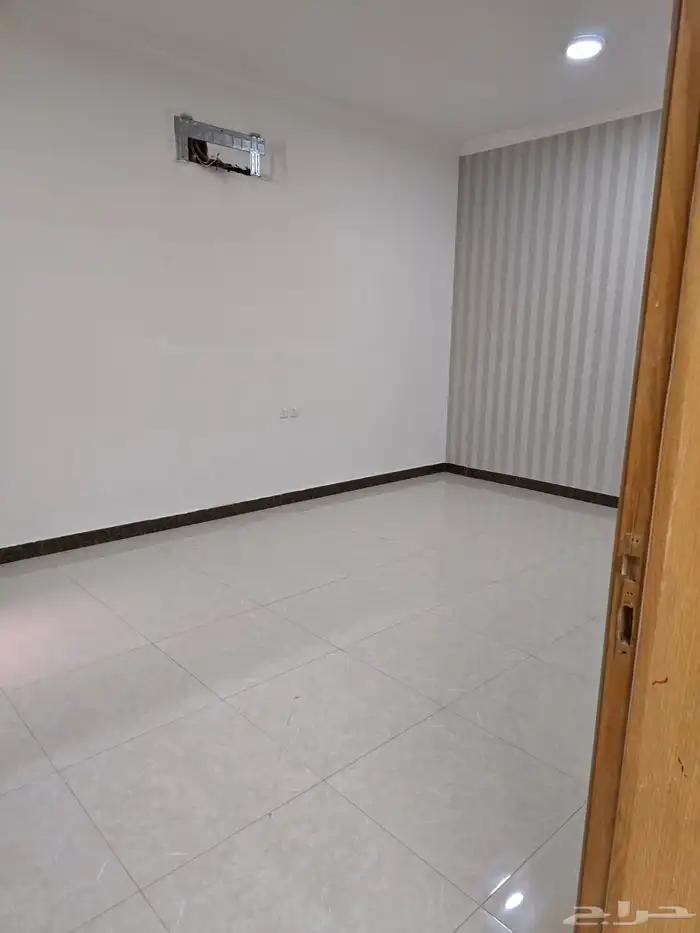 فيلا للايجار في حي الصحافه المربع الذهبي 5