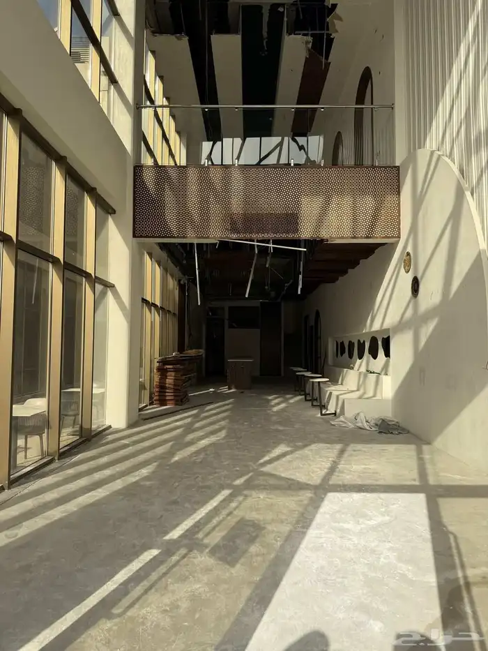 محل للإيجار في الكورنيش مدينة الخبر 9